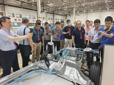 品歷史風華 觀智造新篇 知名媒體人探訪南昌的多元魅力